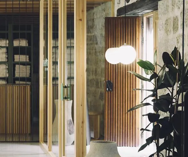 Ostello Santa Brigida - Real 1 *